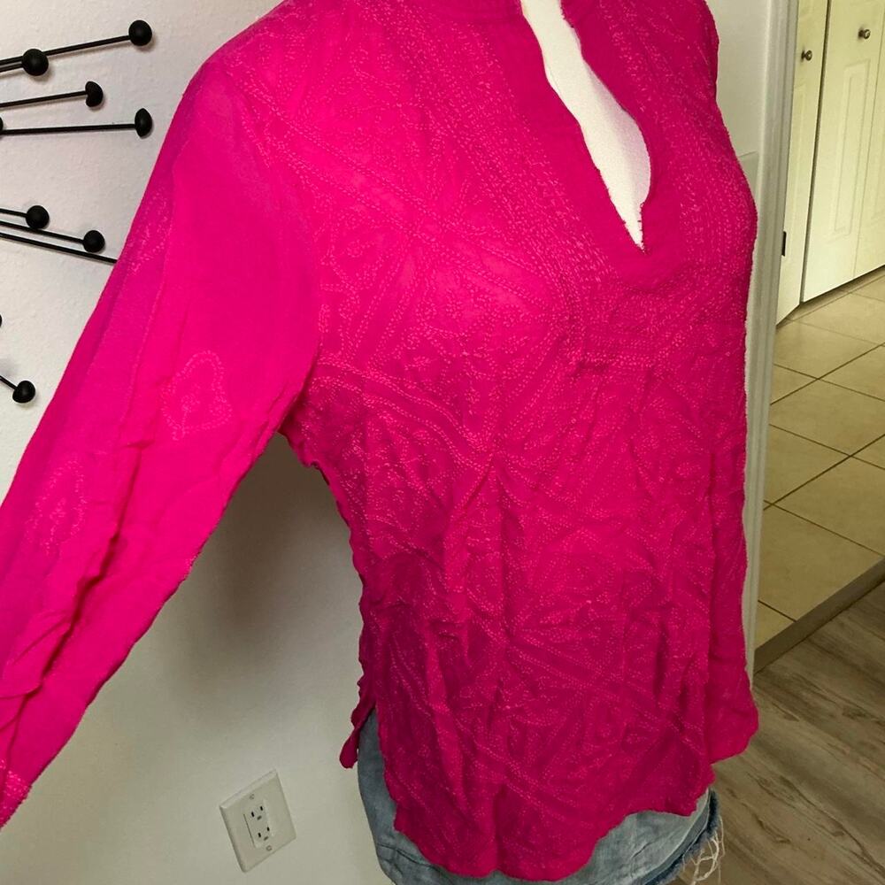 Chico’s Pink Embroidered Tunic Blouse Size 1 Boho Split Neck 3/4 Sleeve - Picture 3 of 4